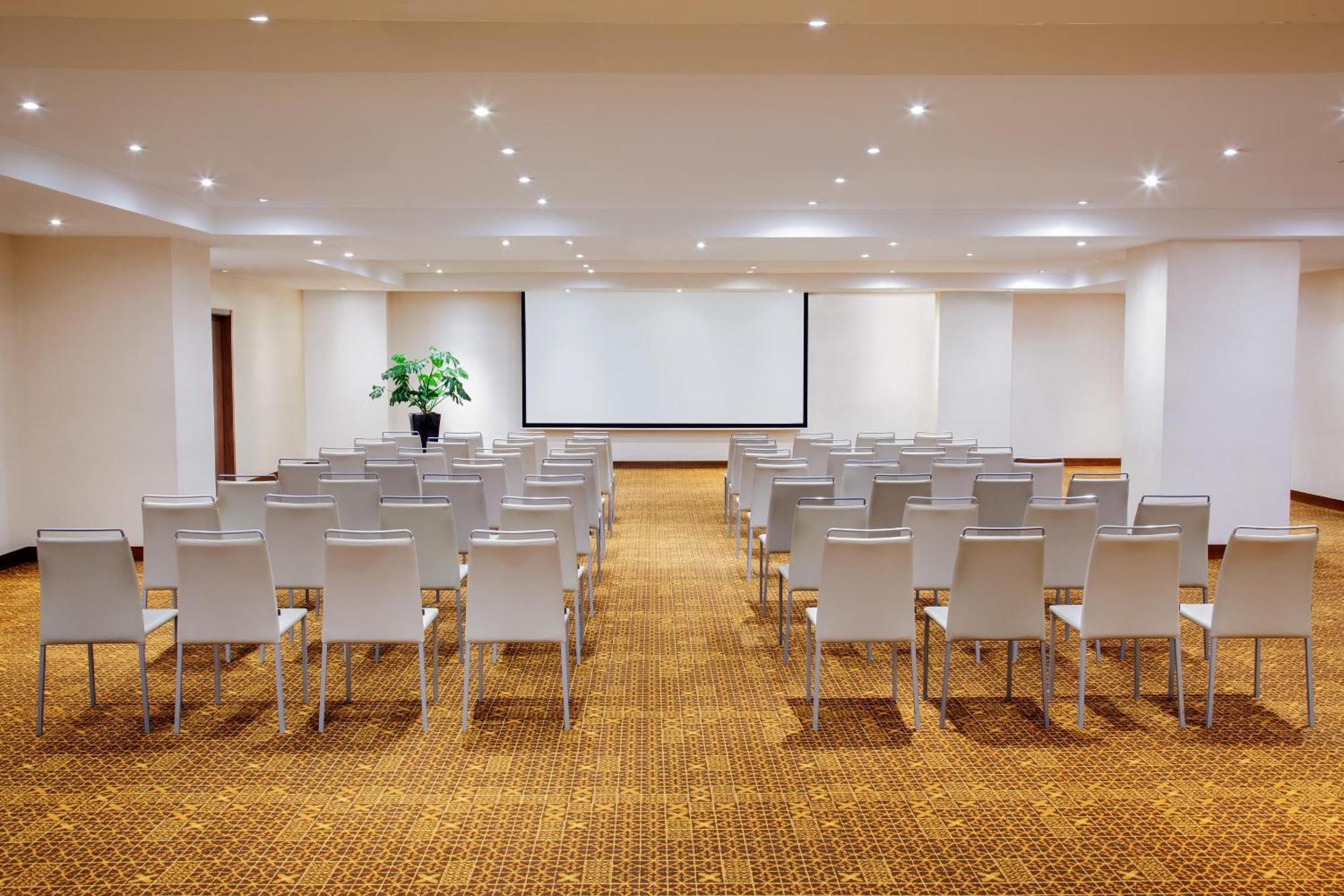 Hotel Nh Collection Royal Teleport 5*